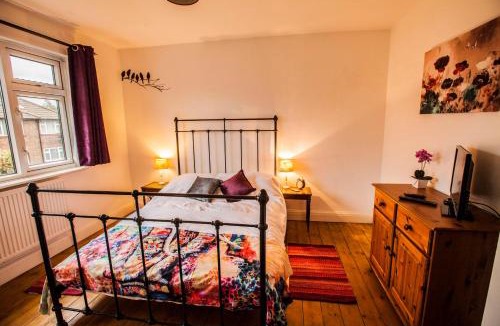 North Richmond House | Richmond Modern Apartment