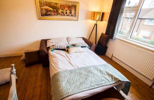 North Richmond House | Richmond Modern Apartment