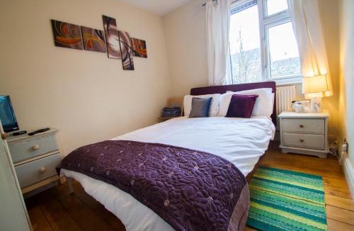 North Richmond House | Richmond Modern Apartment