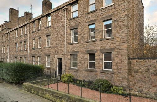 Pleasance Apartment | Richmond Place - 367