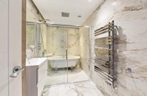 South Richmond Villa | Richmond Riverside