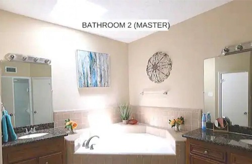 Pecan Grove House | Richmond/Sugarland - Oasis, 6 Beds, 4 Bdrm, 3 Bath