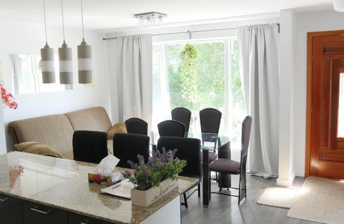 Richview Apartment | Richview Gardens Suite