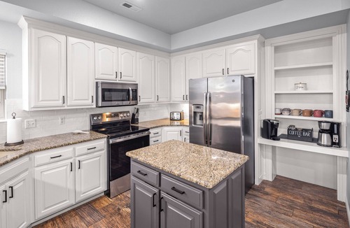 Bentonville House | Ride in and out access to the Coler Trails, 5 minutes from downtown Bentonville!