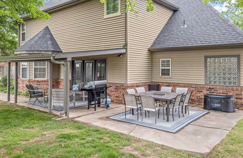 Bentonville House | Ride in and out access to the Coler Trails, 5 minutes from downtown Bentonville!