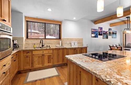 Olympic Valley House | Ridge Court # 14 at Palisades - Ski Shuttle, Dog OK