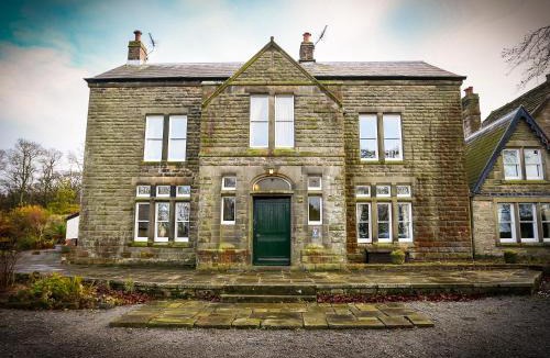 Chapel en le Frith House | Ridge Hall