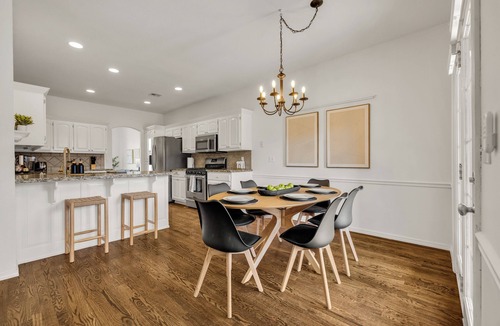 Jenks House | Ridge Retreat! King Beds By Outlet Mall & Aquarium