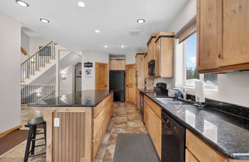 Brian Head Cabin | Ridge Top Lodge - 7 bedrooms