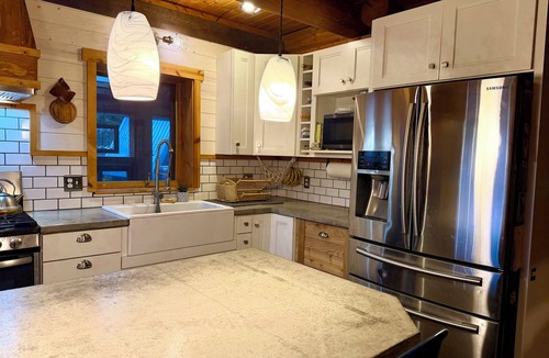 Missoula Cabin | Ridgeline Retreat - Missoula Cabin - Upper Unit