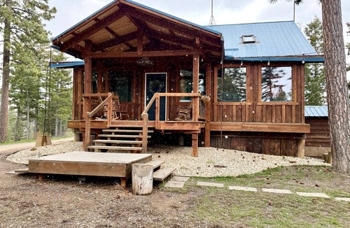 Missoula Cabin | Ridgeline Retreat - Missoula Cabin - Upper Unit