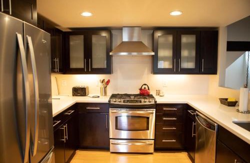 Avon House | Ridgepoint Townhomes