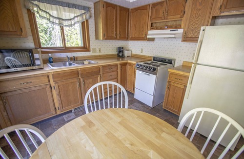 Baileys Harbor Hotel | Ridges Inn & Suites