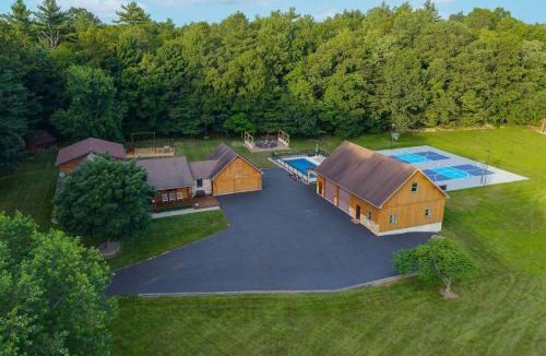 Elliottsburg House | Ridgetop Cabin