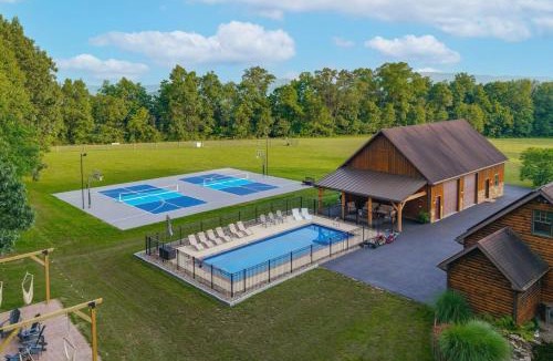 Elliottsburg House | Ridgetop Cabin