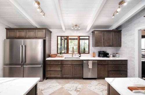 Skyland House | Ridgetop Compound | Sauna + Hot Tubs | Sleeps 26!