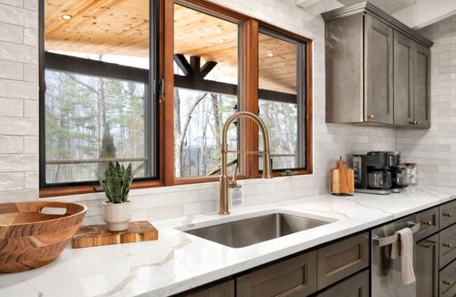 Skyland House | Ridgetop Compound | Sauna + Hot Tubs | Sleeps 26!