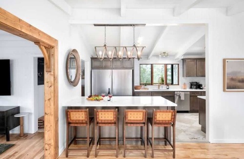 Skyland House | Ridgetop Compound | Sauna + Hot Tubs | Sleeps 26!