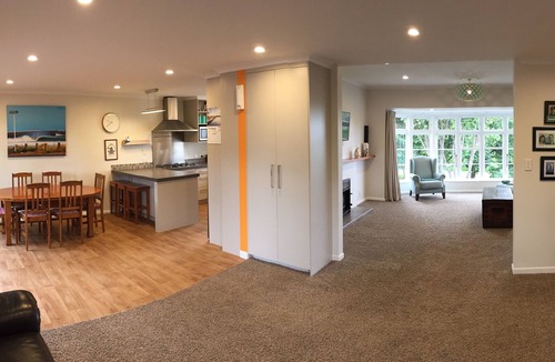 Havelock North House | Ridgetop Retreat