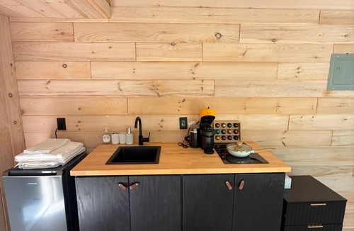 Hickman Cabin | Ridgetop Retreat Tiny Home Unit 1