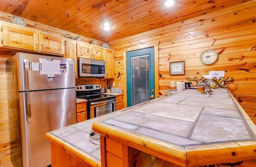 Broken Bow Cabin | Ridgeview Retreat Seclude Cabin Includes Wifi, Cable, and Charcoal Grill by Redawning