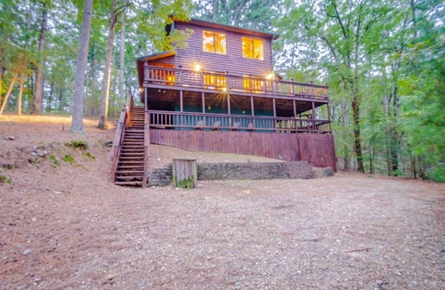 Broken Bow Cabin | Ridgeview Retreat Seclude Cabin Includes Wifi, Cable, and Charcoal Grill by Redawning