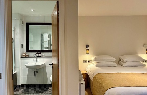 Waltham Cross Hotel | Ridings at Theobalds Park