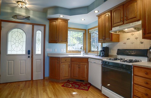 Honeoye House | Riesling Rod and Reel: Fishers Paradise