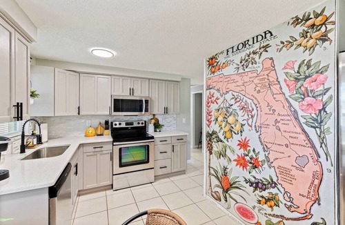 Pinellas Park House | Right at Home Stays - Modern 2BR 2BA w/Yard & Fireplace