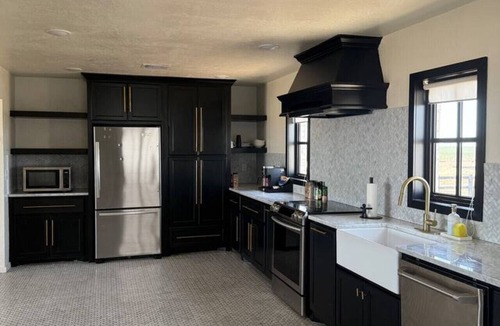 Amarillo House | Right by Cadillac Ranch | Cool, Clean, Convenient!