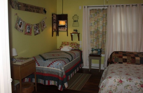 Huntsville House | Right in the middle of town, charming 1930's brick home.
