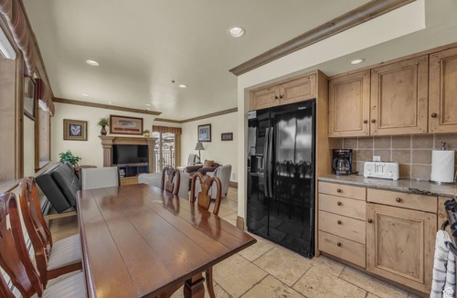 North Park City Condo | Right next to Payday Lift @Resort Base - 25yd walk. BEST LOCATION Ski in/Ski out