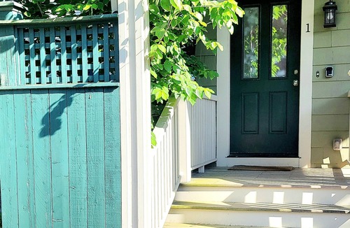 Federal Hill Apartment | Right on Broadway - Spacious West Side Apartment