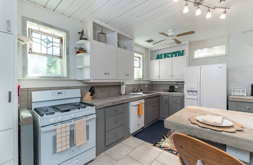 Yacht Harbor Cottage | Right on Lake Travis - Dock for Boating, Paddleboard and Swimming, Cowboy Pool, Lake Views