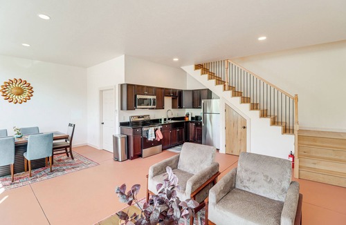 Bisbee Cottage | Right on Main Street! Mtn-view Bisbee Hideaway