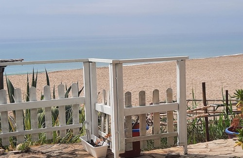 Roda de Bara Apartment | Right on the Beach - Masia del Mar - with your feed in the sand