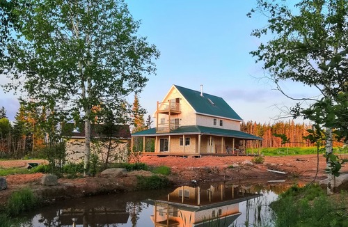Indian Brook Apartment | Right on the SEA | ENVIRONMENTALLY FRIENDLY | Sea + Mountains | Honeymoon Suite