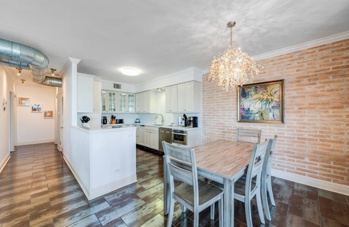 Port Aransas Condo | Right on the ship channel! This spacious 2-bedroom, 2-bath condo offers stunning