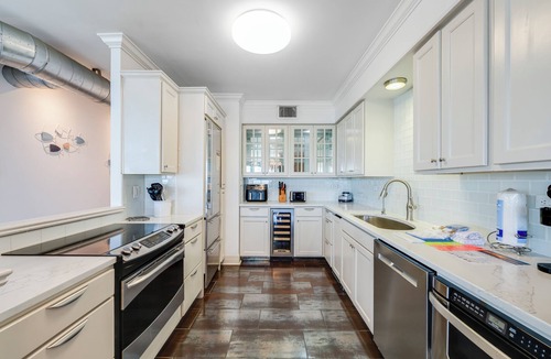 Port Aransas Condo | Right on the ship channel! This spacious 2-bedroom, 2-bath condo offers stunning