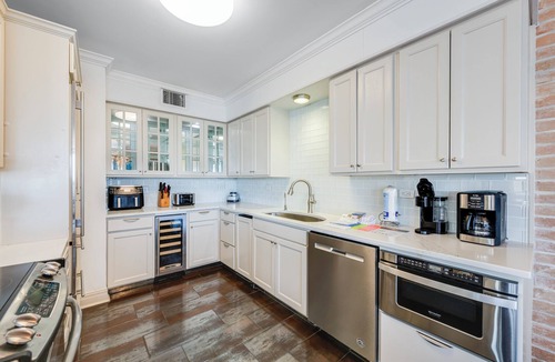 Port Aransas Condo | Right on the ship channel! This spacious 2-bedroom, 2-bath condo offers stunning