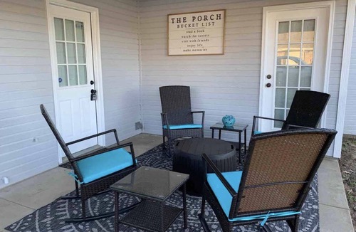 Elmo House | Right outside Canton and 5 minutes to TRADE DAYS!