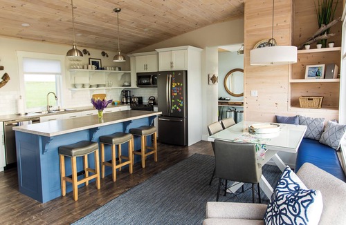 Sea View House | Riley Crest - Oceanview, walk to beach, modern, air conditioned - loft
