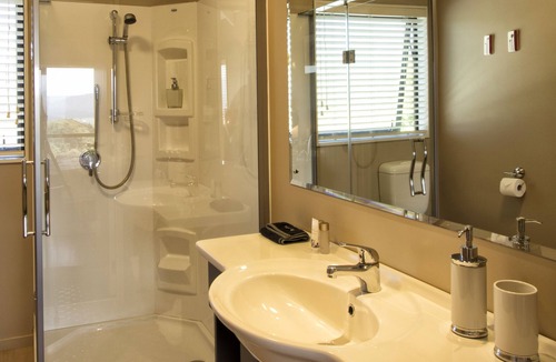 Hokitika Cabin | Rimu Lodge