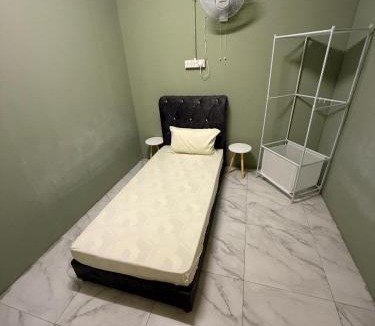 Kampung Kuala Pari Hostel | Rina Hostel