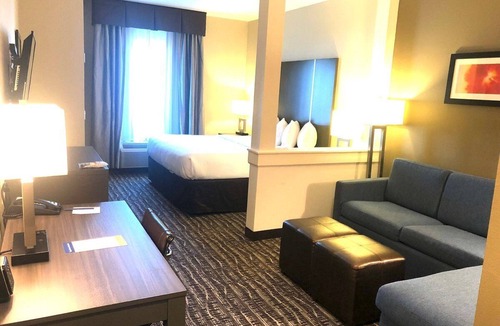 Barker Hotel | Ring Of Honor 4 Years Running Top 1% on TripAdvisor and Booking.com