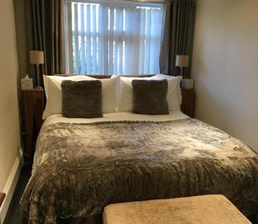 Hollow Meadows House | Ringinglow cottage