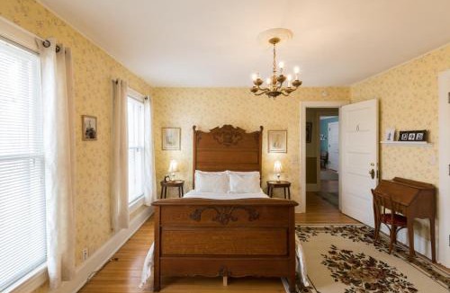 Baraboo Bed & Breakfast | Ringling House Bed & Breakfast