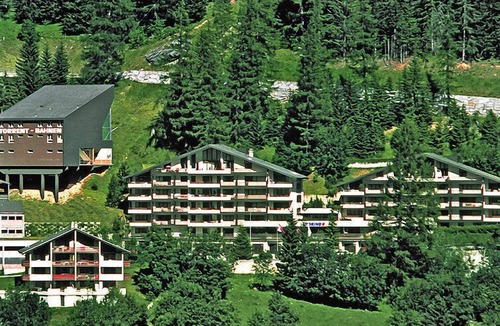 Leukerbad Apartment | Ringstrasse Apt 512 by Interhome