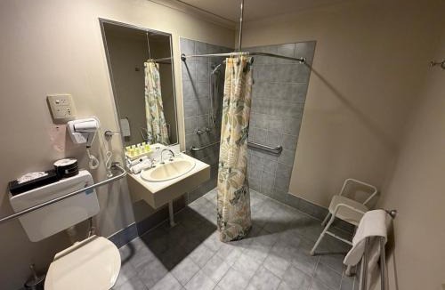 Ringwood Hotel | Ringwood Lake Inn