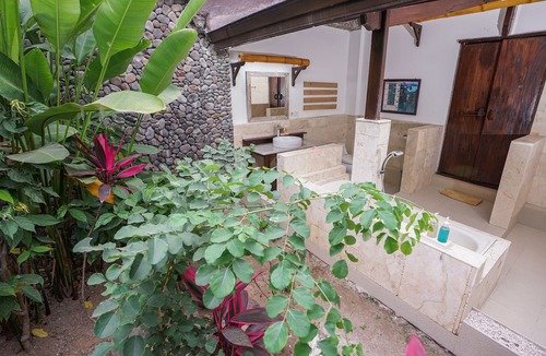 Bayan Hotel | Rinjani Lodge